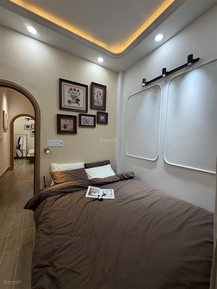 Bán nhà kế bên aeon tân phú diện tích 4x11m kết cấu trệt lầu sân thượng 3pn
vị trí gần uy b