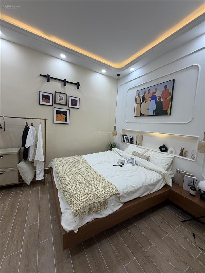 Bán nhà kế bên aeon tân phú diện tích 4x11m kết cấu trệt lầu sân thượng 3pn
vị trí gần uy b