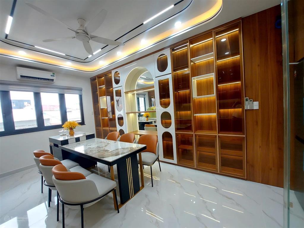 Bán nhà hxh lê trọng tấn 4x21m 5 tầng sân thượng thang máy 4pn 5tolet full nội thất không lộ giới .