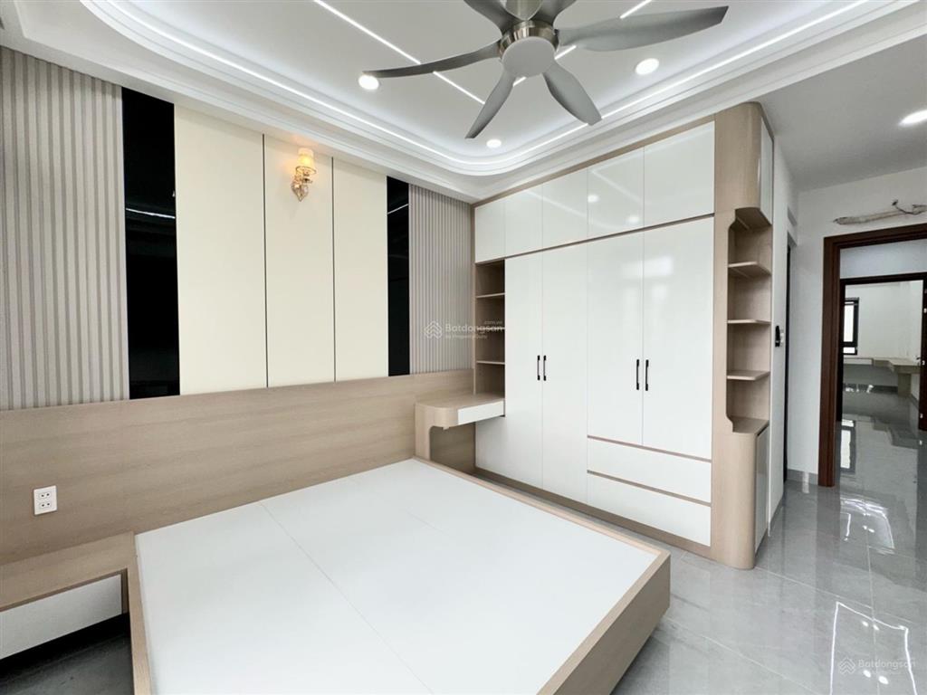 Bán nhà hương lộ 2/ 5 tầng thang máy 4x19m hẻm 8m không lô giới 5pn sân thượng khu đồng bộ sang xi