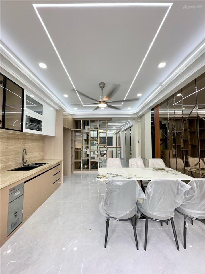 Bán nhà hương lộ 2/ 5 tầng thang máy 4x19m hẻm 8m không lô giới 5pn sân thượng khu đồng bộ sang xi