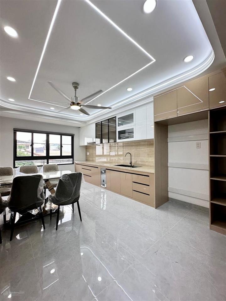 Bán nhà hương lộ 2/ 5 tầng thang máy 4x19m hẻm 8m không lô giới 5pn sân thượng khu đồng bộ sang xi