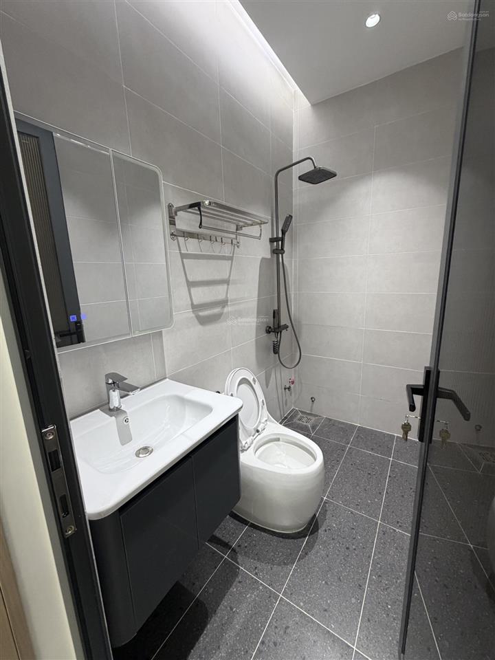 Bán nhà hẻm oto 4.5x15m mã lò lê văn quới bình tân 5 tầng 5pn lớn sân thượng full nội thất xịn .