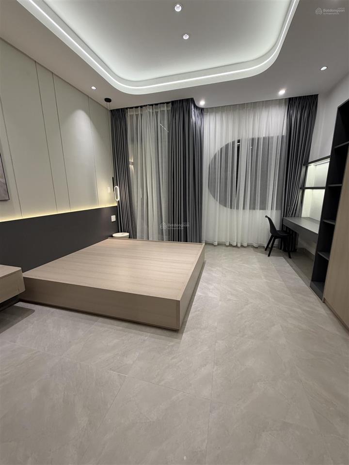 Bán nhà hẻm oto 4.5x15m mã lò lê văn quới bình tân 5 tầng 5pn lớn sân thượng full nội thất xịn .