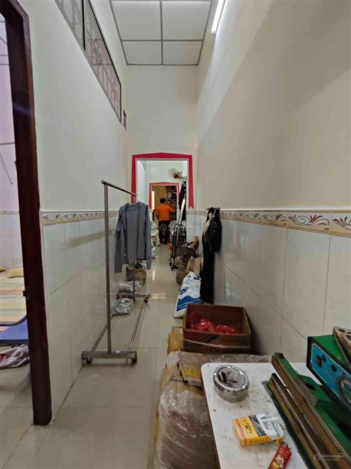 Nhà bán gấp đcbình trị đông lê văn quới
4x20m nhà cấp 4. 2 phòng ngủ 1 nhà vệ sinh giá 5 tỷ 3 t