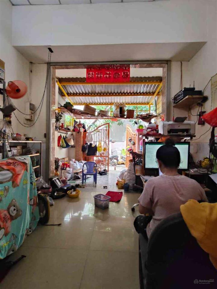 Nhà bán gấp đcbình trị đông lê văn quới
4x20m nhà cấp 4. 2 phòng ngủ 1 nhà vệ sinh giá 5 tỷ 3 t