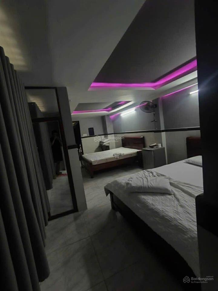Khách sạn/chdv/air bnb đường sư vạn hạnh p12 q10trệt 4 lầu stcó 12 pn 13wc nội thất cơ bản55tr/t