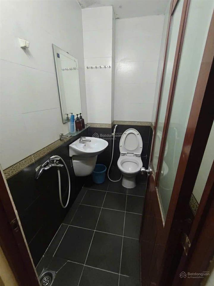Khách sạn/chdv/air bnb đường sư vạn hạnh p12 q10trệt 4 lầu stcó 12 pn 13wc nội thất cơ bản55tr/t