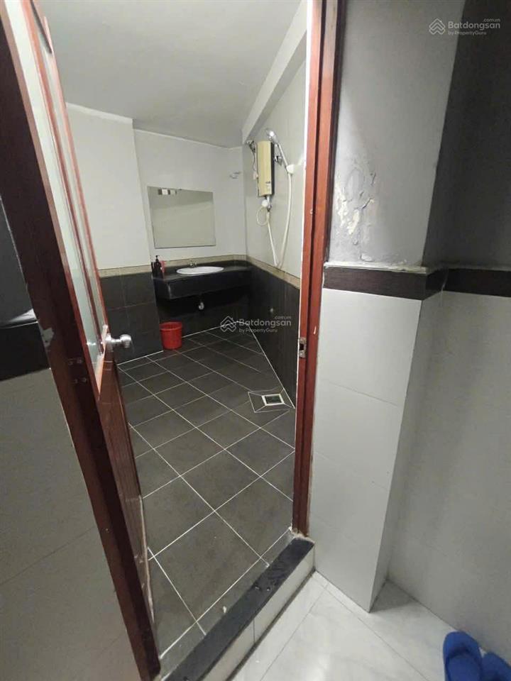 Khách sạn/chdv/air bnb đường sư vạn hạnh p12 q10trệt 4 lầu stcó 12 pn 13wc nội thất cơ bản55tr/t