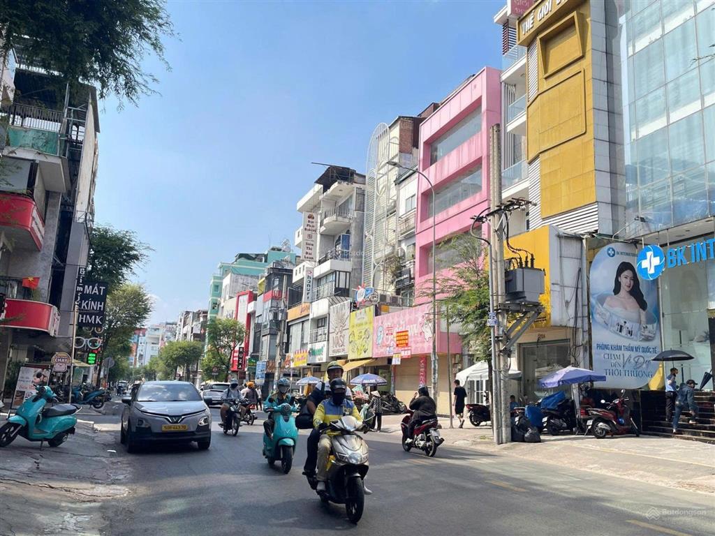 Mặt tiền sư vạn hạnh q10, đối diện vạn hạnh mall, 4x17, nhà 5 tầng kiên cố mới vị trí vàng giá tốt