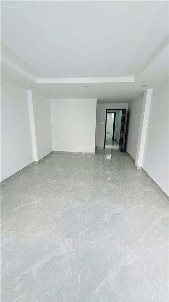 Cho thuê nhà hẻm 207/ đường 3/2 quận 10, trệt 3 lầu st, nhà mới sữa nhận ngay giá 28tr/tháng
