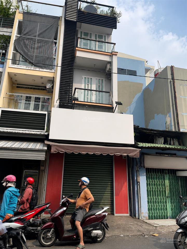 Mặt tiền vĩnh viễn quận 10, 5pn 5wc, trệt 3 lầu, kinh doanh đa ngành giá 25tr/th