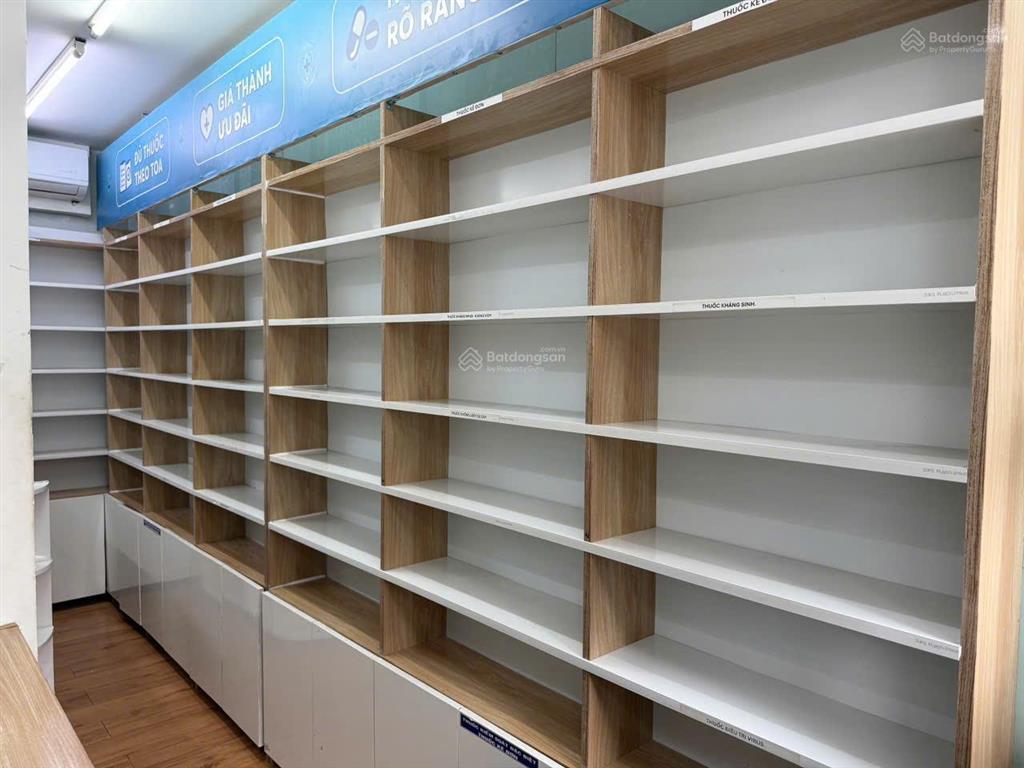 Cho thuê mặt bằng góc 2 mặt tiền 7a thành thái quận 10, lưu lượng qua lại đông kinh doanh sầm uất
