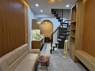 Cho thuê nhà nc mới 100% 4pn ngay chợ tân bình