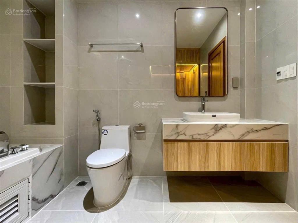 Nhà mới hxh có pn master cách mt lvq 100m  3pn 4wc  4x13.5m