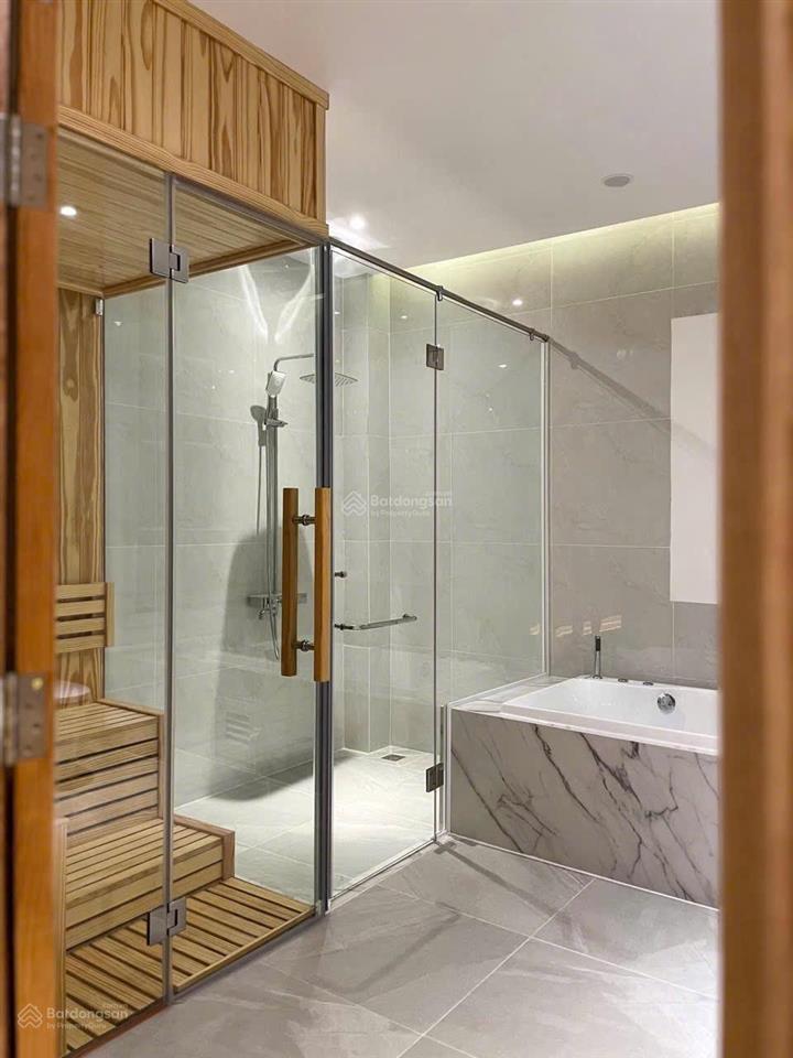 Nhà mới hxh có pn master cách mt lvq 100m  3pn 4wc  4x13.5m