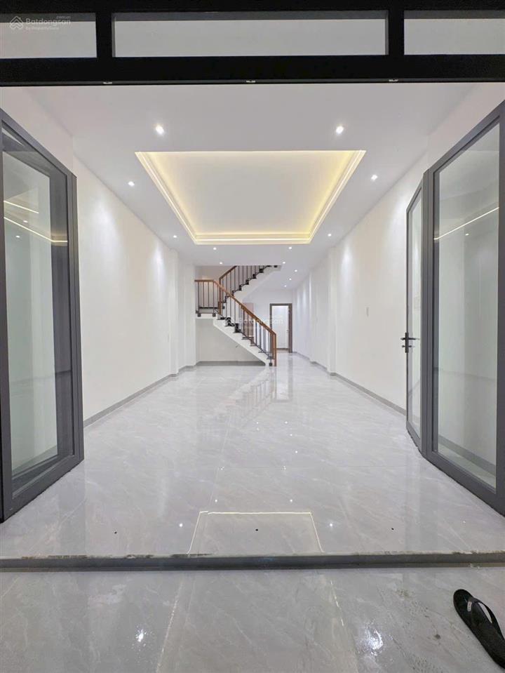 Bán nhà hxh ngủ trong nhà 3pn 3wc có phòng ngủ trệt