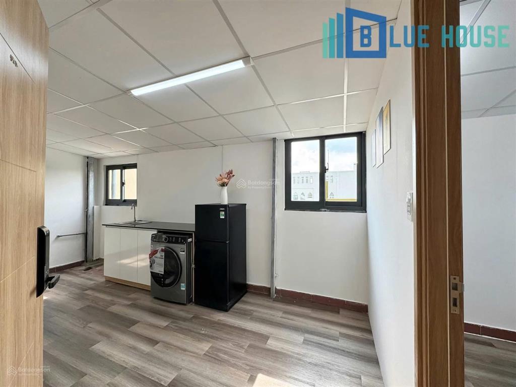 Căn hộ 2pn cửa sổ full nt ngay lũy bán bích giáp tân bình