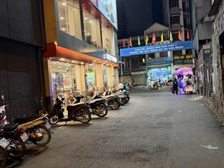 Biêt thự 4 tầng(120m2)mặt tiền nội bộdương bá trạcđường nhựaoto đậu 24/7cách quận 1 chĩ 100m