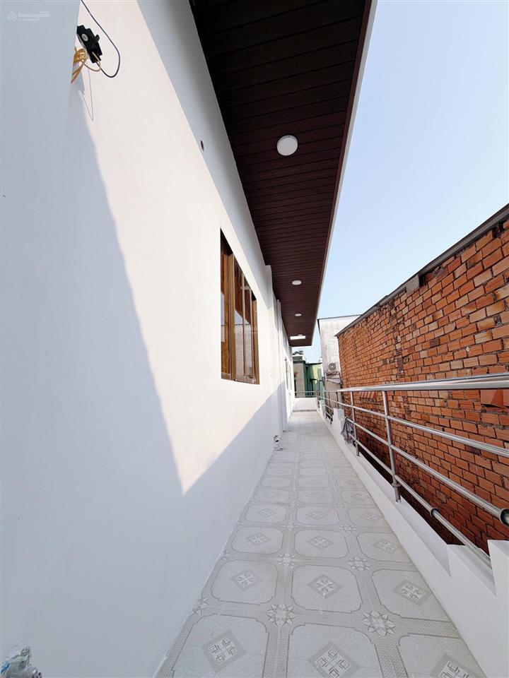 113m2đặng chấtngang gần 5m3mặt thoáng0 lộ giớicách mt 20m6chdv full nội thấthd thuê40triêu/t