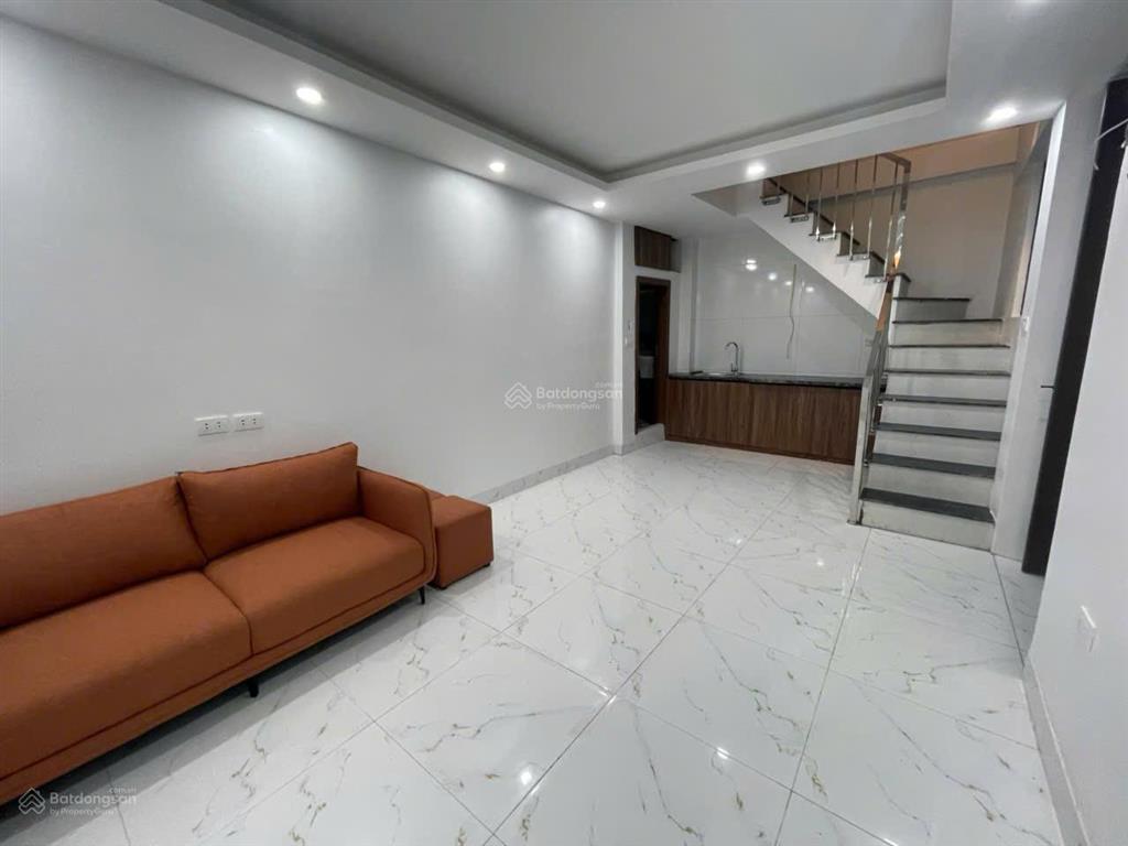 Chính chủ bán nhà số 1 nghách 109d ngõ 409 kim mã  ba đình  hà nội. giá 3.5tỷ có thương lượng