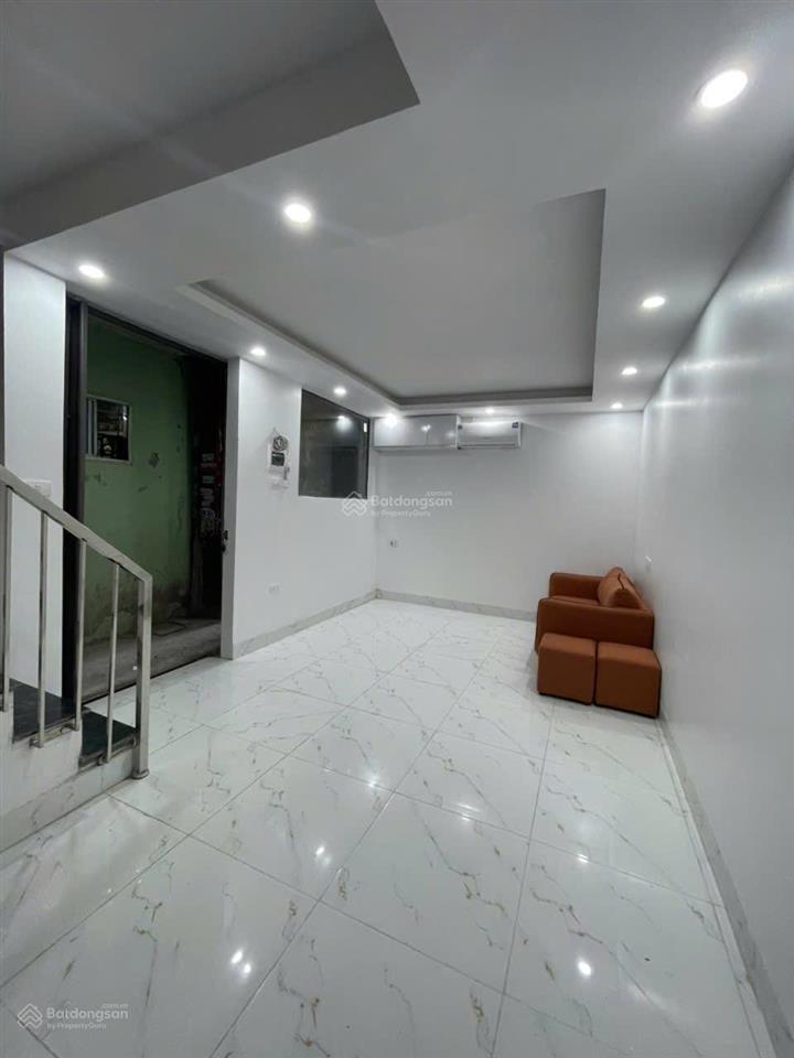 Cho thuê nhà riêng số 1 ngách 109d ngõ 409 kim mã ba đình. giá 12tr/th