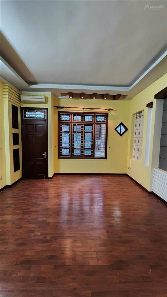 Cho thuê nhà ngõ 97 văn cao ba đình, 6 tầng. giá 21tr/th