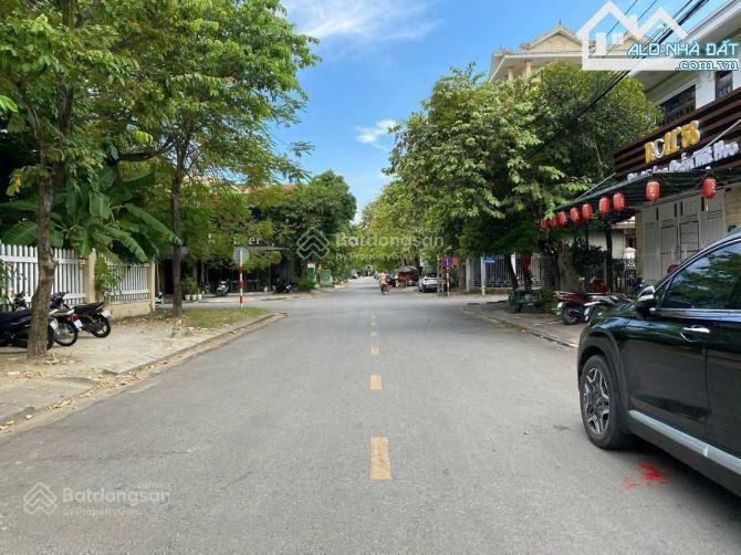 Bán nhà 4 tầng gồm 12 phòng căn góc 2 mặt tiền đường lê viết lượng tp huế giá 12.5 tỷ
