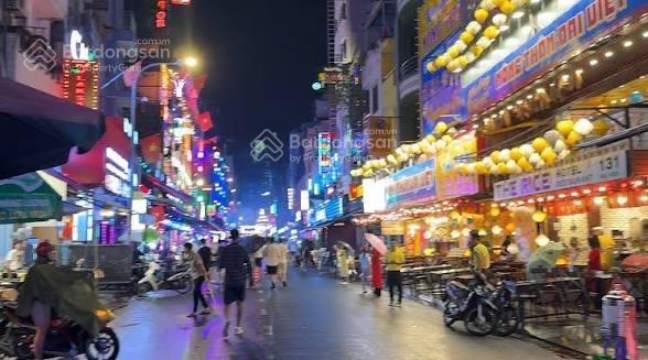Bán nhà mặt tiền 3 tầng 387m² (ngang 12.8m) phố tây phạm ngũ lão  tp huế giá chỉ 143tr/m2