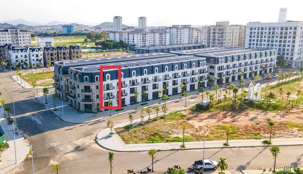 Biệt thự phú xuân cạnh aeon mall  đường võ nguyên giáp đối diện trung tâm hành chính thành phố huế