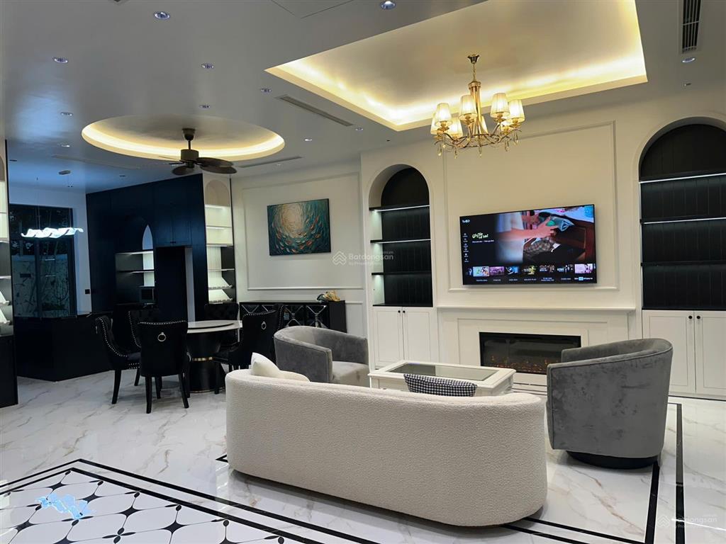 Cho thuê biệt thự liền kề vinhomes marina nội thất cực kỳ cao cấp có thang máy.  0388 181 ***