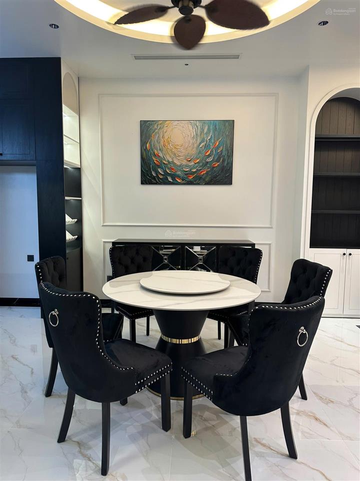 Cho thuê biệt thự liền kề vinhomes marina nội thất cực kỳ cao cấp có thang máy.  0388 181 ***