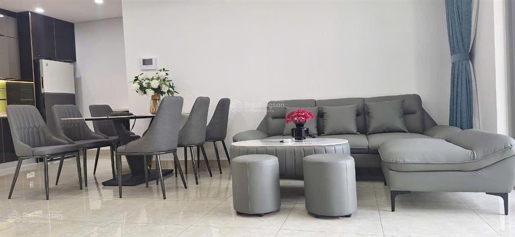 Cho thuê căn hộ 2pn diện tích to nhất the minato residence. ban công và phòng khách siêu rộng.