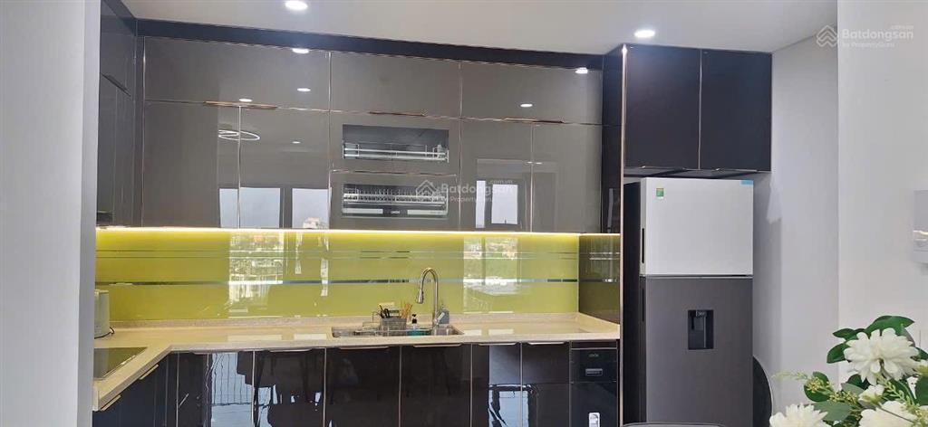 Cho thuê căn hộ 2pn diện tích to nhất the minato residence. ban công và phòng khách siêu rộng.