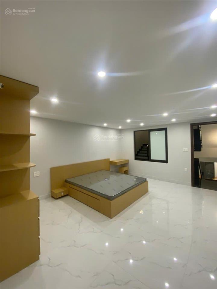 Cho thuê nhà mới xây, vài bước ra đường văn cao. chỉ từ 20tr. thích hợp vừa ở vừa làm văn phòng.