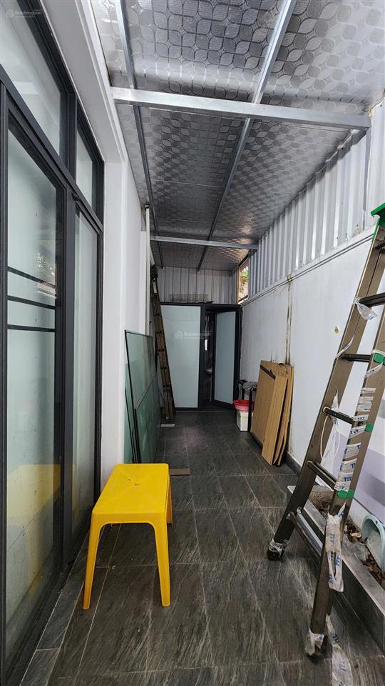 Cho thuê văn phòng ngay gần cổng vinhomes marina, trục chính hải đăng. 80m2. giá cả thương lượng