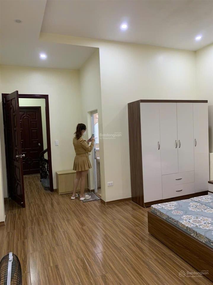 Cho thuê nhà 4 phòng ngủ  4 vệ sinh khép kín đường hoàng thế thiện. t1 rộng phù hợp làm văn phòng
