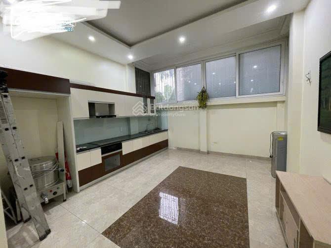 Cho thuê nhà 4 phòng ngủ  4 vệ sinh khép kín đường hoàng thế thiện. t1 rộng phù hợp làm văn phòng