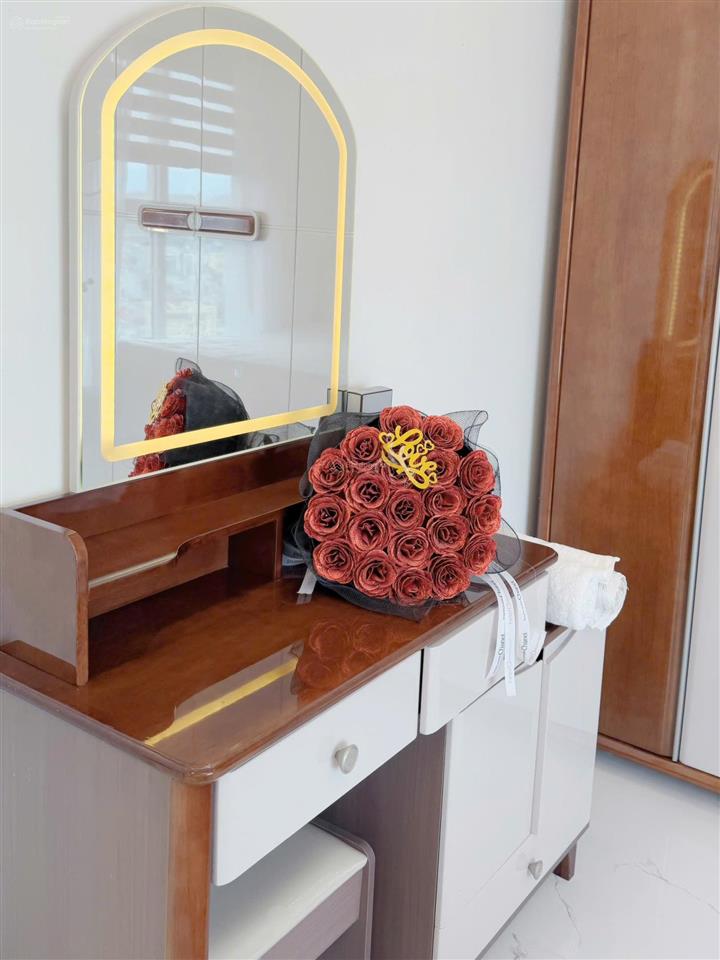 Cần bán căn cc new life 2 phòng ngủ 2 vệ sinh, view biển, giá 2 tỷ 700 nội thất xịn, diện tích 76m2