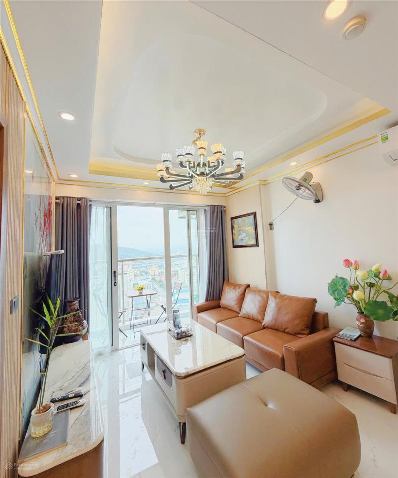 Cần bán căn cc new life 2 phòng ngủ 2 vệ sinh, view biển, giá 2 tỷ 700 nội thất xịn, diện tích 76m2