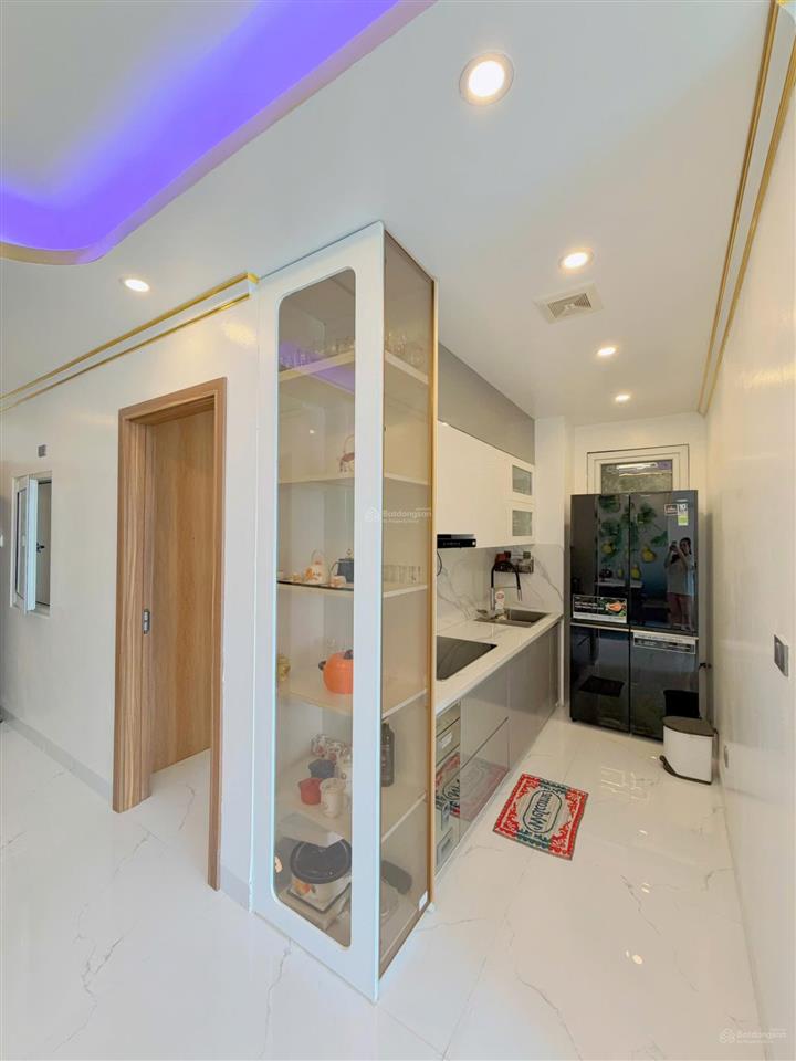 Cần bán căn cc new life 2 phòng ngủ 2 vệ sinh, view biển, giá 2 tỷ 700 nội thất xịn, diện tích 76m2