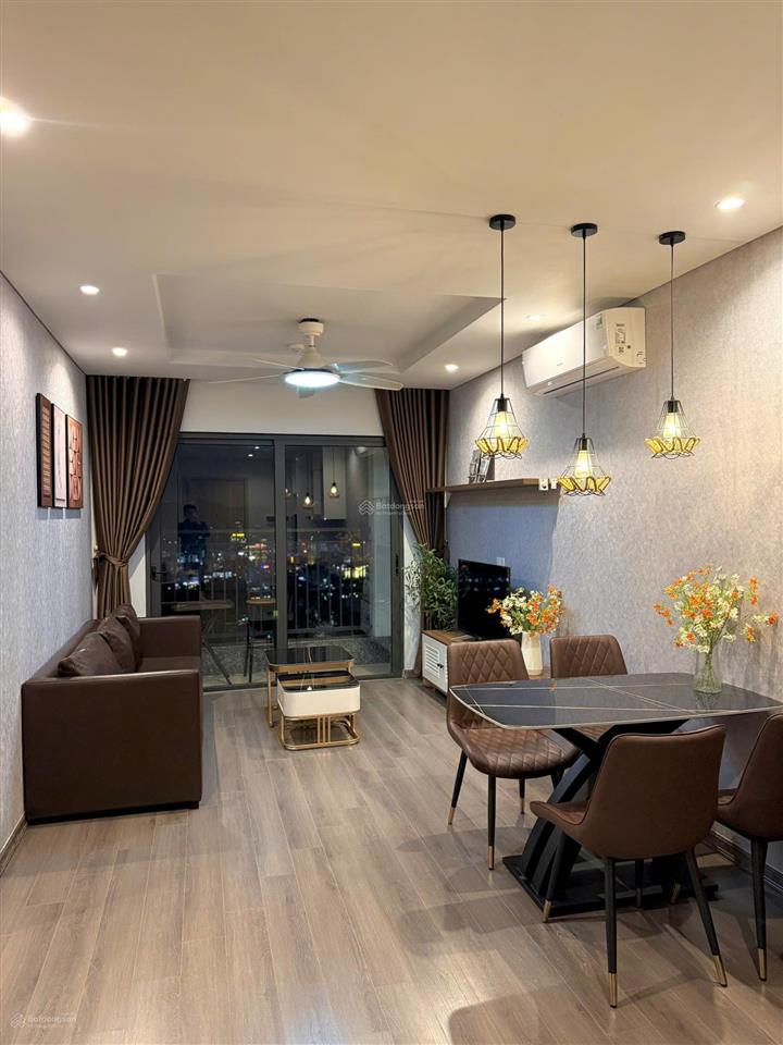 Cần bán căn 2pn 2vs cc bim 30 tầng mặt đường hoàng quốc việt, nội thất trẻ đẹp nhà mới giá 2tỷ700