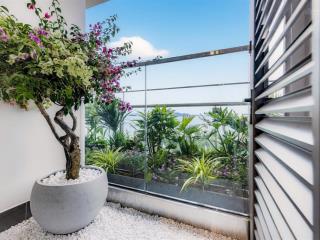Em xuân bán căn 1pn+1 chia làm 2pn full giá 2tỷ731. dt 44m2 đối diện bãi tắm lớn nhất bãi cháy