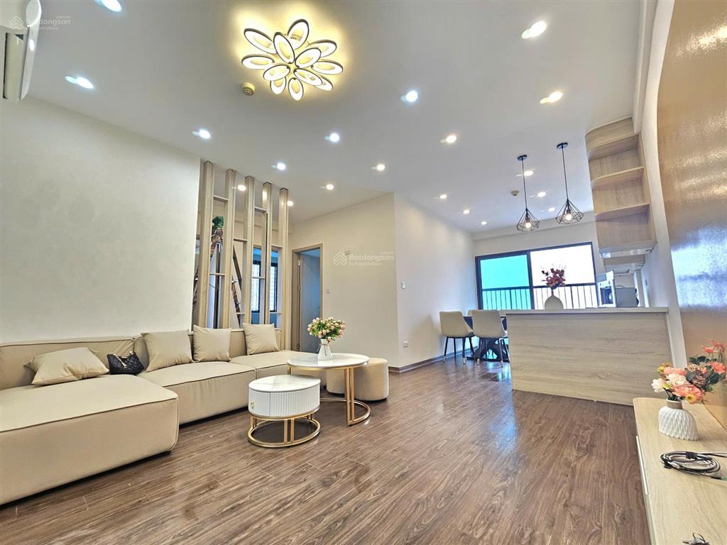Bán cc 89 phùng hưng, 5,55 tỷ, 82m2, giá cực tốt, nhà full nội thất mới