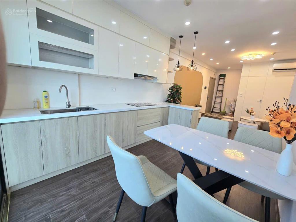 Bán cc 89 phùng hưng, 5,55 tỷ, 82m2, giá cực tốt, nhà full nội thất mới