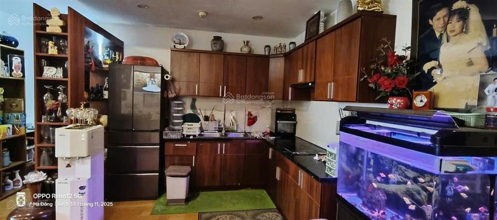 Bán cc 3pn 118m2 tại tòa văn phú victoria, căn tầng 1x  2 ban công cực thoáng mát
