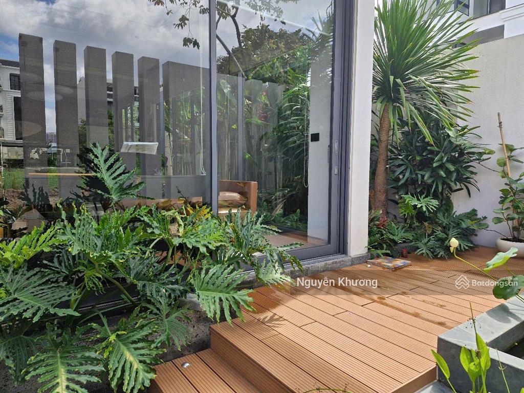 Siêu phẩm khan hiếm góc 2 mặt tiền trần não, an khánh (dt 15x15.5m) 3 tầng  giá 60 tỷ