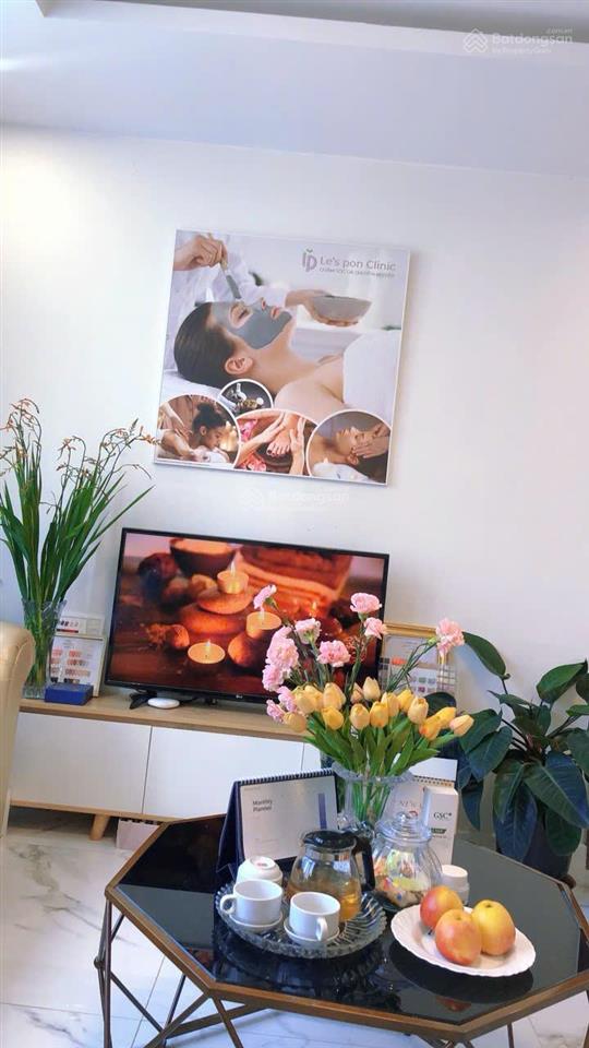 Cho thuê căn hộ 3pn . giá 19 triệu . full đồ . vào ở luôn . đầy đủ tiện ích .   0982 623 ***