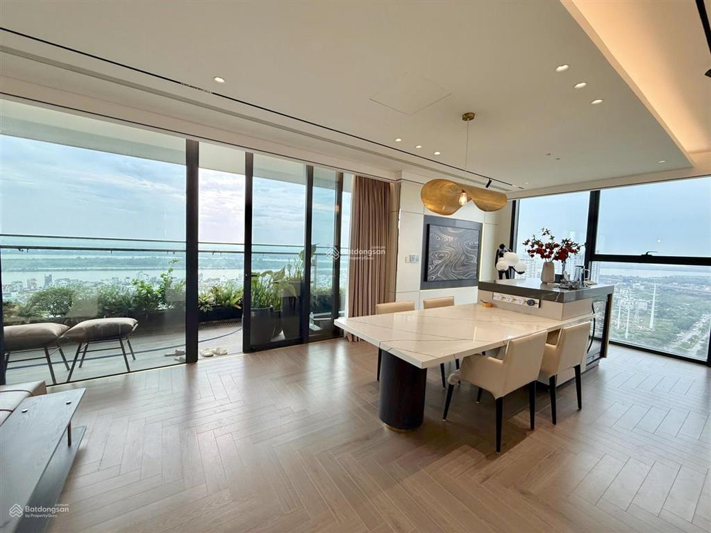 Căn hộ cho thuê | căn hộ 4pn full đồ giá thuê 70 triệu | diện tích 211m2. thanh toán 3 cọc 1