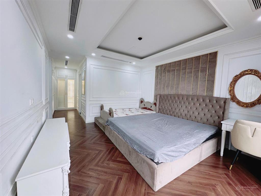 Em mỹ chuyên cc dolphin cần cho thuê căn hộ 186m2, 4pn, có thể vào ở luôn, giá 16tr/tháng